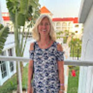 Meet your Posher, Carolyn